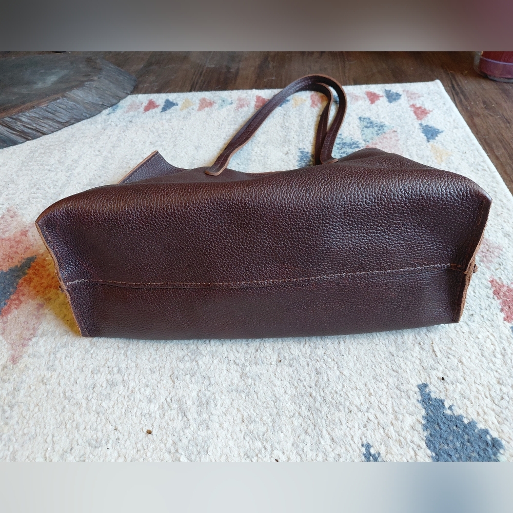 Portland Leather Medium August Coldbrew Pebble Premium Tote - Picture 5 of 8